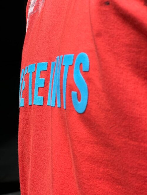 تیشرت VETEMENTS