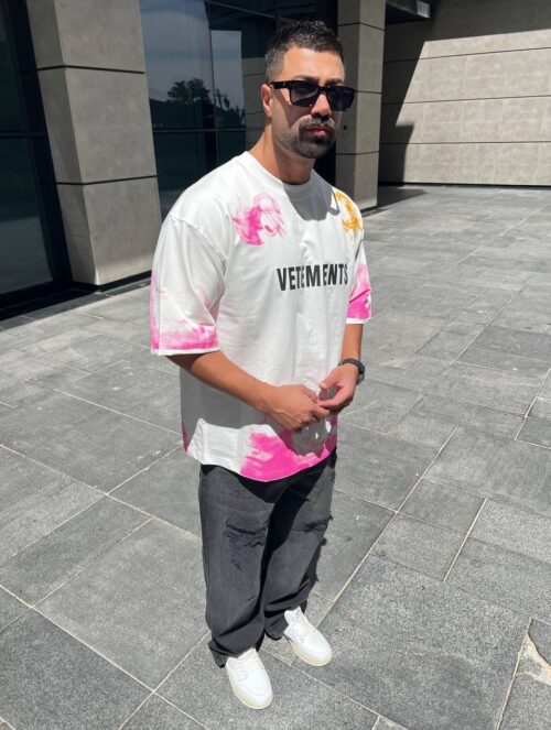 تیشرت VETEMENTS